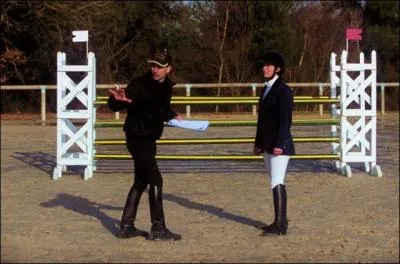 Ce mtier est l pour enseigner l'quitation, assurer l'entranement et le coaching en comptition, le suivi et la formation technique de son personnel. Il peut assurer la formation des moniteurs, et lorsqu'il est  la tte de sa propre structure, il la gre et la dveloppe. C'est...