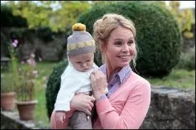 Quel surnom donne Valentin  Marie-France ?