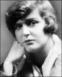 Cermaine Taillefer faisait-elle partie du groupe des 6 (groupe de 6 compositeurs franais) ?