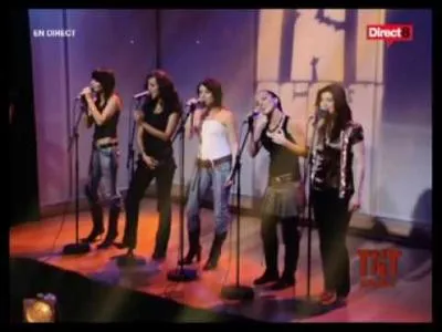 Comment s'intitule la chanson adresse aux fans prsents sur leur best of ?