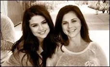 En 2013, Selena a eu une demi-soeur; comment s'appelle-t-elle ?