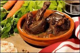 Ce département doit son nom à une forêt... Son chef-lieu est Mont-de-Marsan et parmi ses spécialités, on trouve le foie gras et le salmis de palombe.