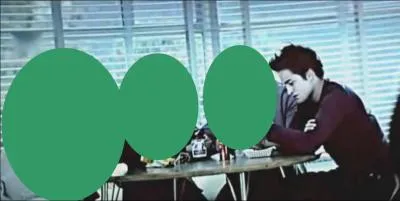 Qui se tient juste  ct d'Edward ?