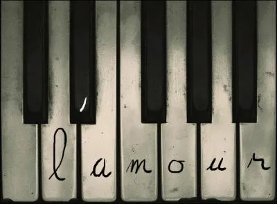 Qui jouait du piano debout ?