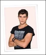 Comment s'appelle le garon qui sme la zizanie entre Len et Violetta ?