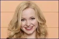 Quel personnage vient de rentrer  la maison ?