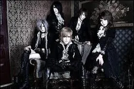 Comment s'appelle le nouveau groupe d'Hizaki, Teru, Masashi et Yuki ?