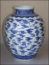 pisode 5 : Que fait crire le docteur sur le vase chinois pour obtenir une balise ?