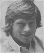 La femme d'Almonzo est ?