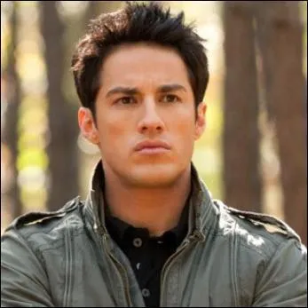 Que provoque-t-il lorsqu'il entend le bruit de la machine anti-vampires ?