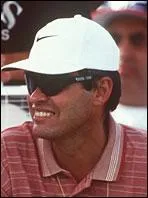 Mai : Quel sport pratiquait Tim Gullikson avec son frère Tom ? Allez, je vous aide : il a été l'entraîneur de Pete Sampras.