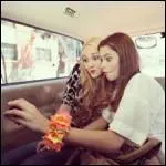 Dans la vraie vie, qui est Ludmila pour Martina Stoessel (Violetta) ?