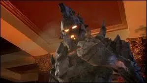 Cette crature en pierre est  Venise.