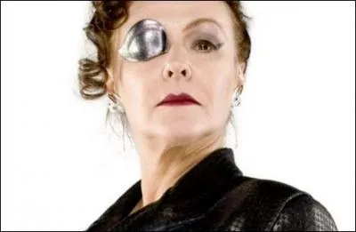 Elle veut sauver le Doctor.