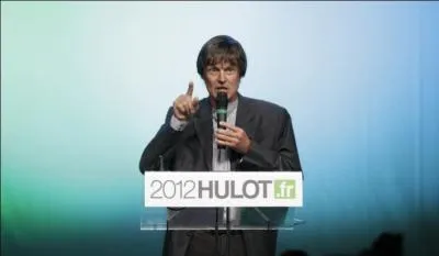 En 2011, Nicolas Hulot se prsente  l'lection prsidentielle de 2012 via la primaire du parti cologiste. Quelle est sa principale adversaire pour reprsenter la cause cologiste ?