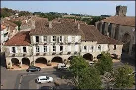 Nous partons  la dcouverte de Montral (ou Montral-du-Gers). Ce village class parmi les Plus Beaux Villages de France se situe dans le dpartement ...