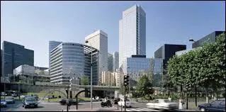 Un petit tour en Ile-de-France. Nous partons  Puteaux, ville du dpartement ...