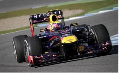 Quel pilote n'a-t-il obtenu que 2 victoires en F1 de 2010  2013 ?