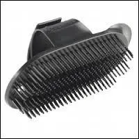 Comment s'appelle cette brosse de pansage ?