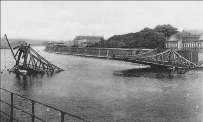 Le 10 mai, les armes allemandes attaquent les armes du Luxembourg, de la Belgique et de la Hollande. A quel moment les forces allemandes entrent en France pour attaquer les armes franaises ?