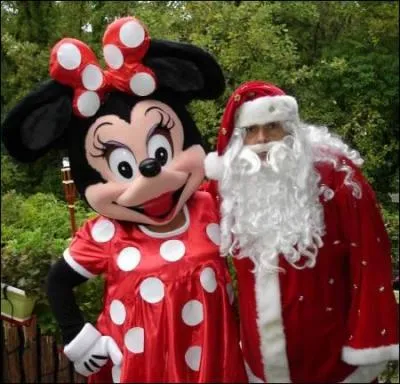 En quelle anne Dysneyland, anciennement appel Euro Disney, a-t-il ouvert ses portes ?