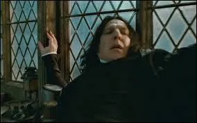 Qui se moquait de lui ?