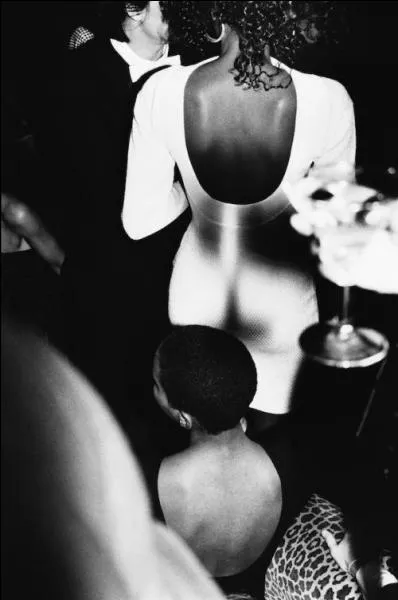 Appelons un chat un chat : Qu'appelle-t-on poliment un  bar de nuit  ?