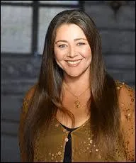 Comment s'appelle la deuxime associe de Mlinda ?