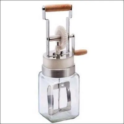 Comment s'appelle cet ustensile de cuisine utilis pour faire du beurre ?