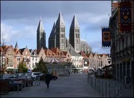 Je vais vous faire visiter la ville de Tournai. D'aprs-vous, dans quel pays devons-nous nous rendre ?