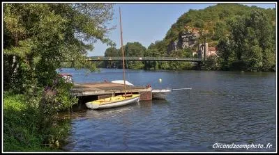 ''Bonjour Guy Lux, je me présente : Émile Duboudin compagnon de la Libération de passage à Carjac. Est-ce que le Schmilblick a fait ------------------ ?