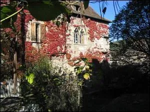 Simone : ''Le candidat suivant est une candidate ! '' 
Le candidat : ''Non, non ! ... Est-ce qu'on peut pousser le Schmilblick ? '' 
Guy Lux : ''Oui, pourquoi ? ''
Le candidat : ''-------------------- ! ''