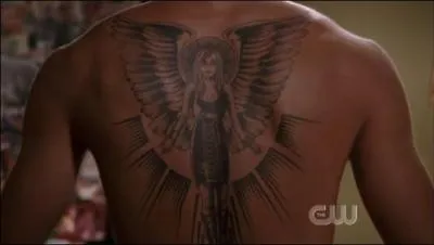 Qui a fait ce tatoo ?