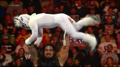 13 ans plus tard, Roman Reigns tablit un nouveau record. Combien de personnes a-t-il limines ?