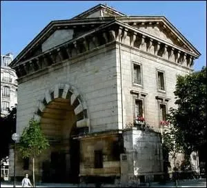 Construite en 1787 sur les plans de l'architecte Claude-Nicolas Ledoux, c'est une barrire d'octroi de l'enceinte des Fermiers gnraux. Installe sur l'actuelle avenue du Trne  proximit de la place de la Nation, appele aussi  Barrire de Vincennes , son vrai nom est ...