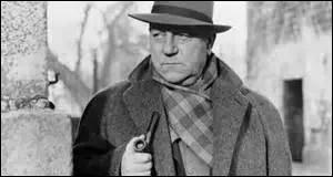 Commissaire, personnage de fiction, hros de 75 romans et de 28 nouvelles, je nais sous la plume de George Simenon. Inspir trs directement de la vie du commissaire Marcel Guillaume (1872-1963) , je suis interprt au cinma par Jean Gabin et  la tlvision par Jean Richard et Bruno Crmer. Domicili au 132 boulevard Richard-Lenoir, je m'appelle :