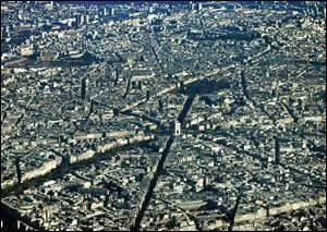 Ce qui le place au combientime rang des arrondissements les plus grands de Paris ?