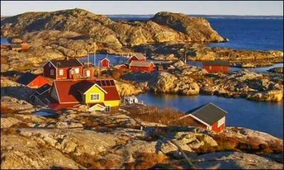 Ancien pays d'migration, la Sude est aujourd'hui une terre d'accueil pour les immigrs du monde entier. En 2012, quelles taient les principales minorits trangres en Sude ?