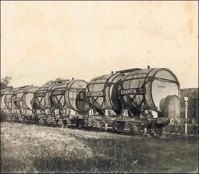 Quel nom portait ce type de wagon, utilis au dbut du sicle dernier pour le transport ferroviaire du vin ?
