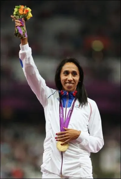 Assia El-Hannouni est une lgende olympique avec dix mdailles paralympiques dont huit en or. De quel handicap souffre cette sprinteuse hors du commun ?