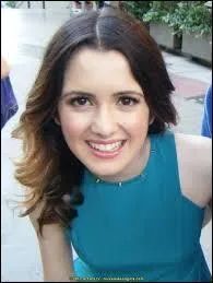 De quel thtre sa maman est-elle propritaire ?