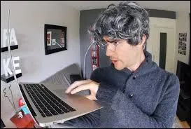 Dans quelle vido Cyprien se plaint-il de ses parents qui ne comprennent rien  la technologie ?