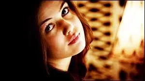 Par qui le dnomm Tim, ami de Davina, est-il tu ?