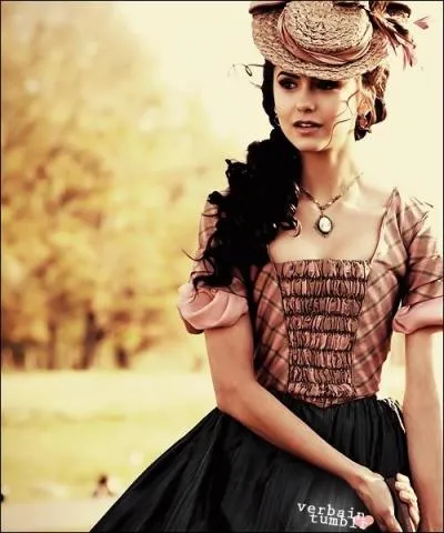 Katherine a connu Stefan et Damon...
