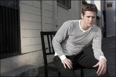 Matt est dj sorti avec Elena. Vrai ou faux ?