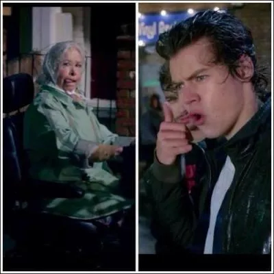 Que dit Harry  une des vielles dames ?