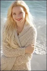 Comment s'appelle sa mre ?