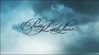 De quelle couleur est le vernis d'Aria dans le gnrique ?