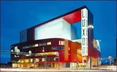 Quelle n'est pas la capitale de la Hollande ?