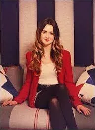 Quelle chanson Ally a-t-elle interprte quand elle tait petite ?